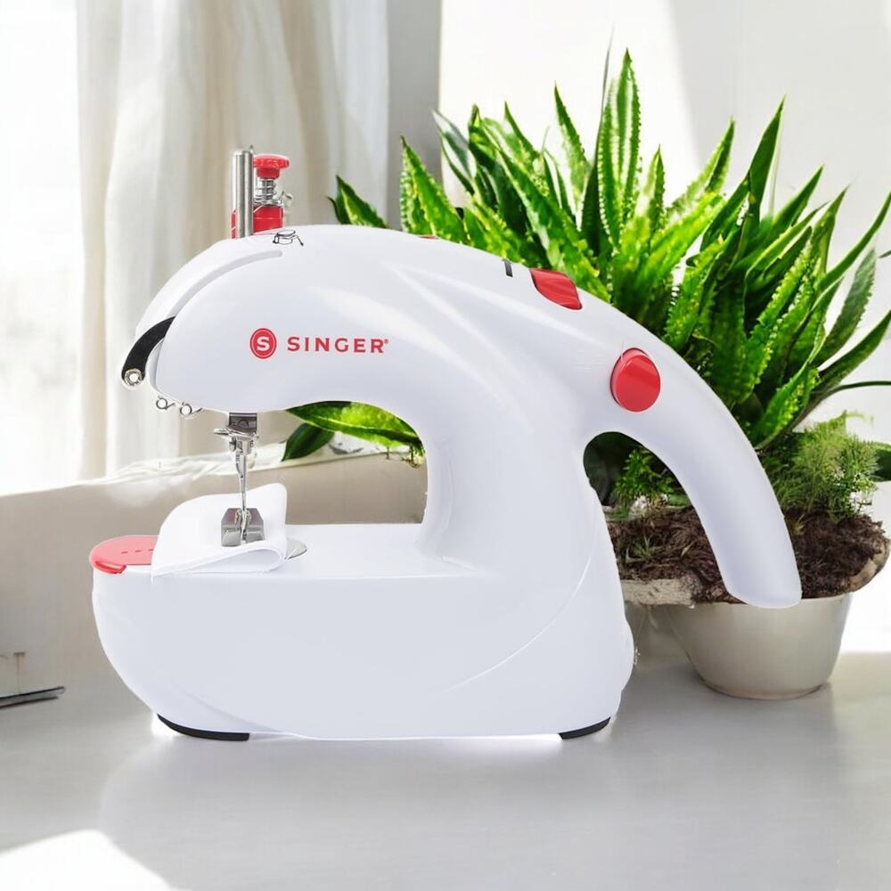 Small SINGER Stitch Sew Quick 2 Handheld Mending Machine Hems Seams Crafts New - Picture 3 of 7
